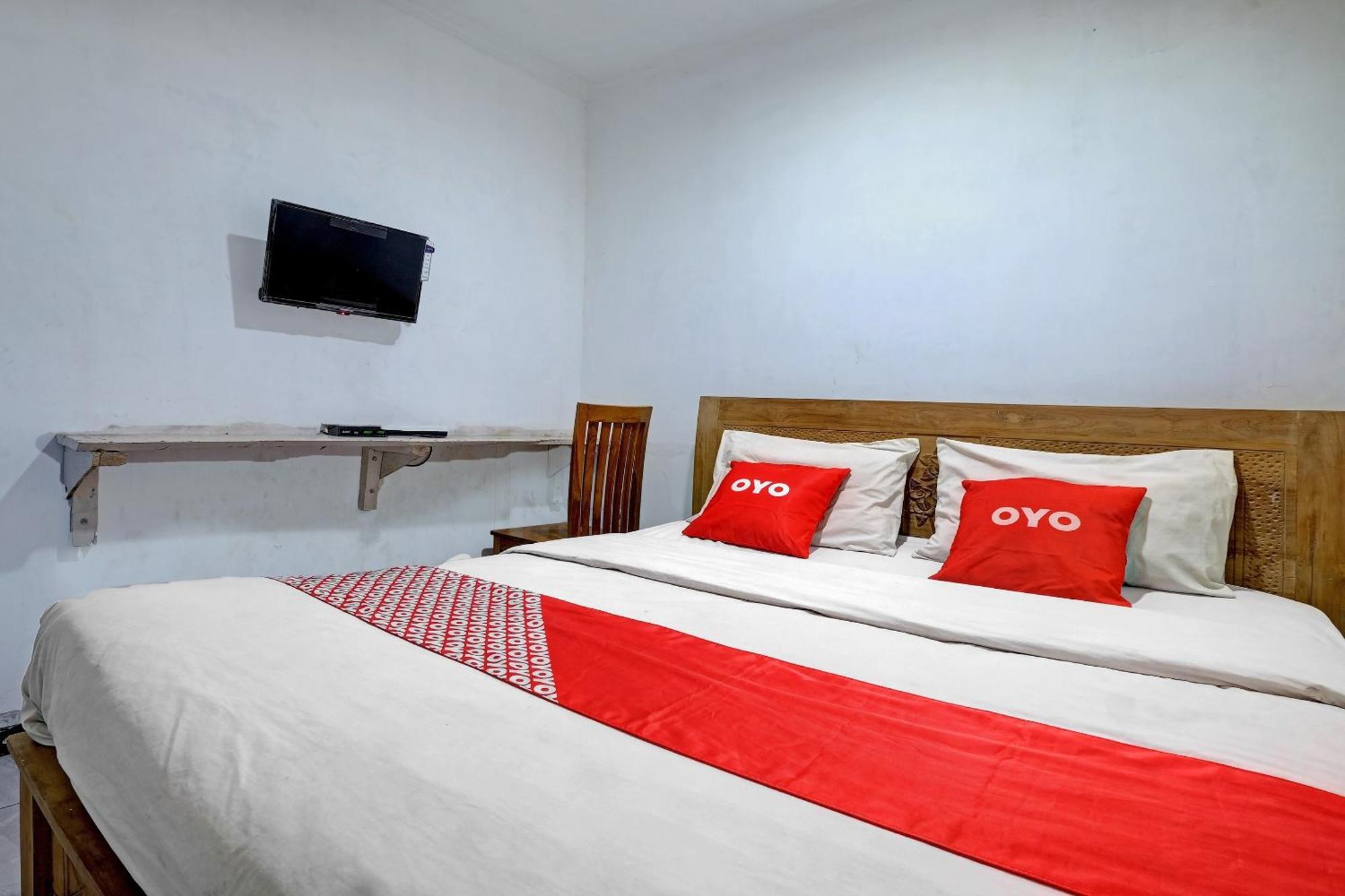 Oyo Life 92877 Hotel Rainbow 7296 Semarang Exteriör bild