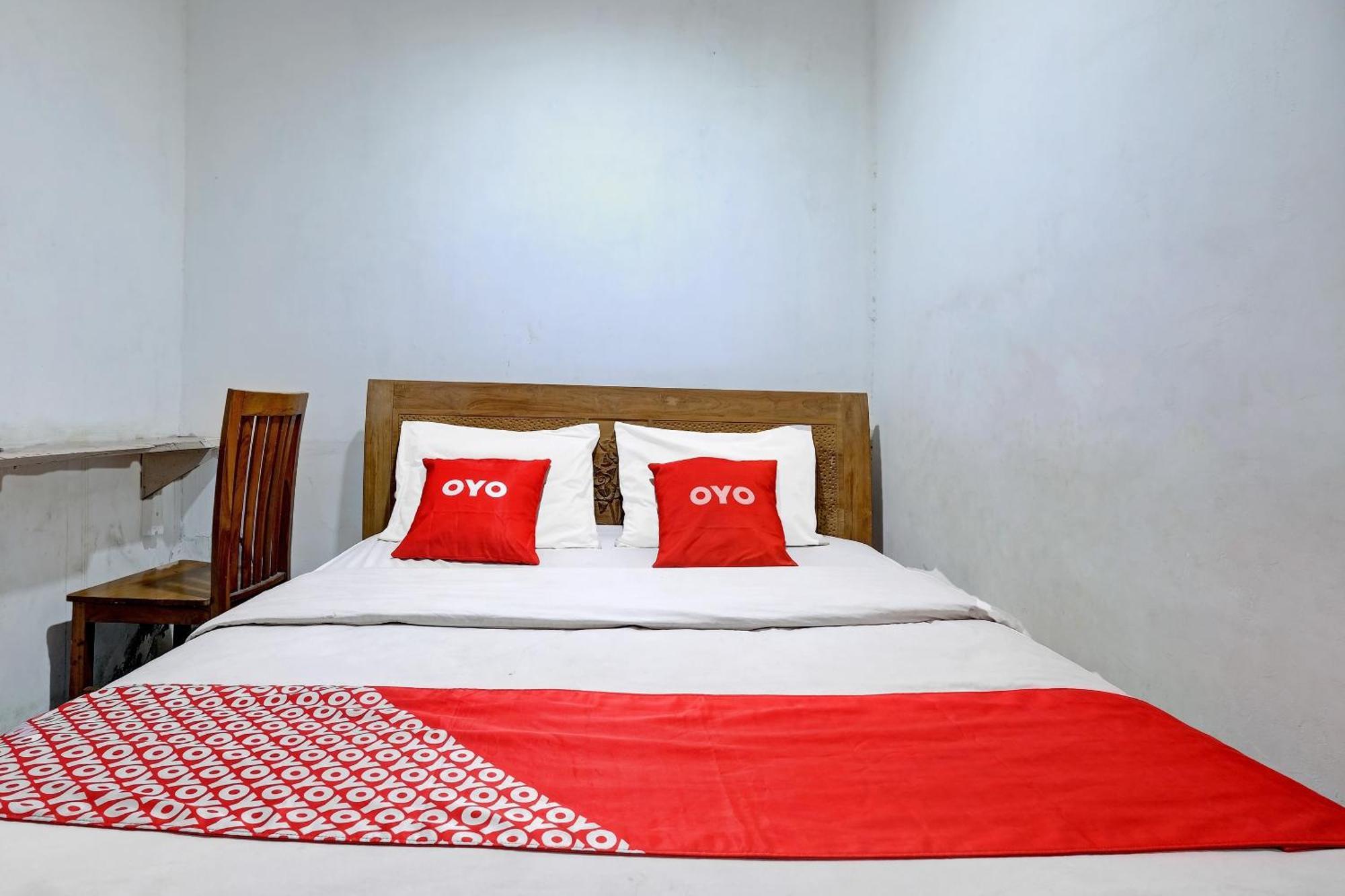 Oyo Life 92877 Hotel Rainbow 7296 Semarang Exteriör bild