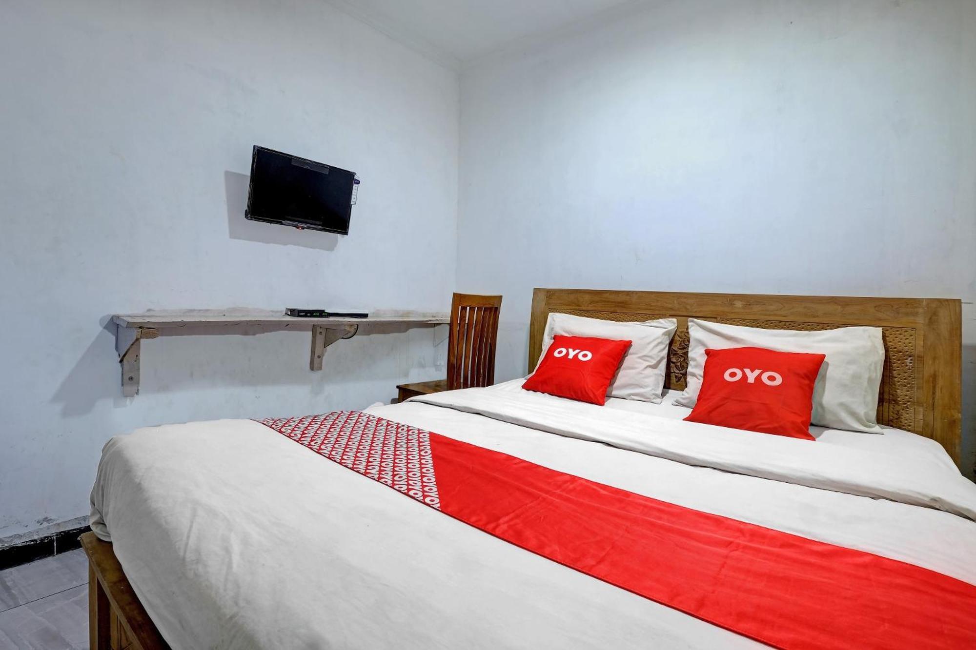 Oyo Life 92877 Hotel Rainbow 7296 Semarang Exteriör bild